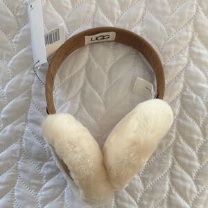 UGG Chestnut Shearling Earmuff. NWT